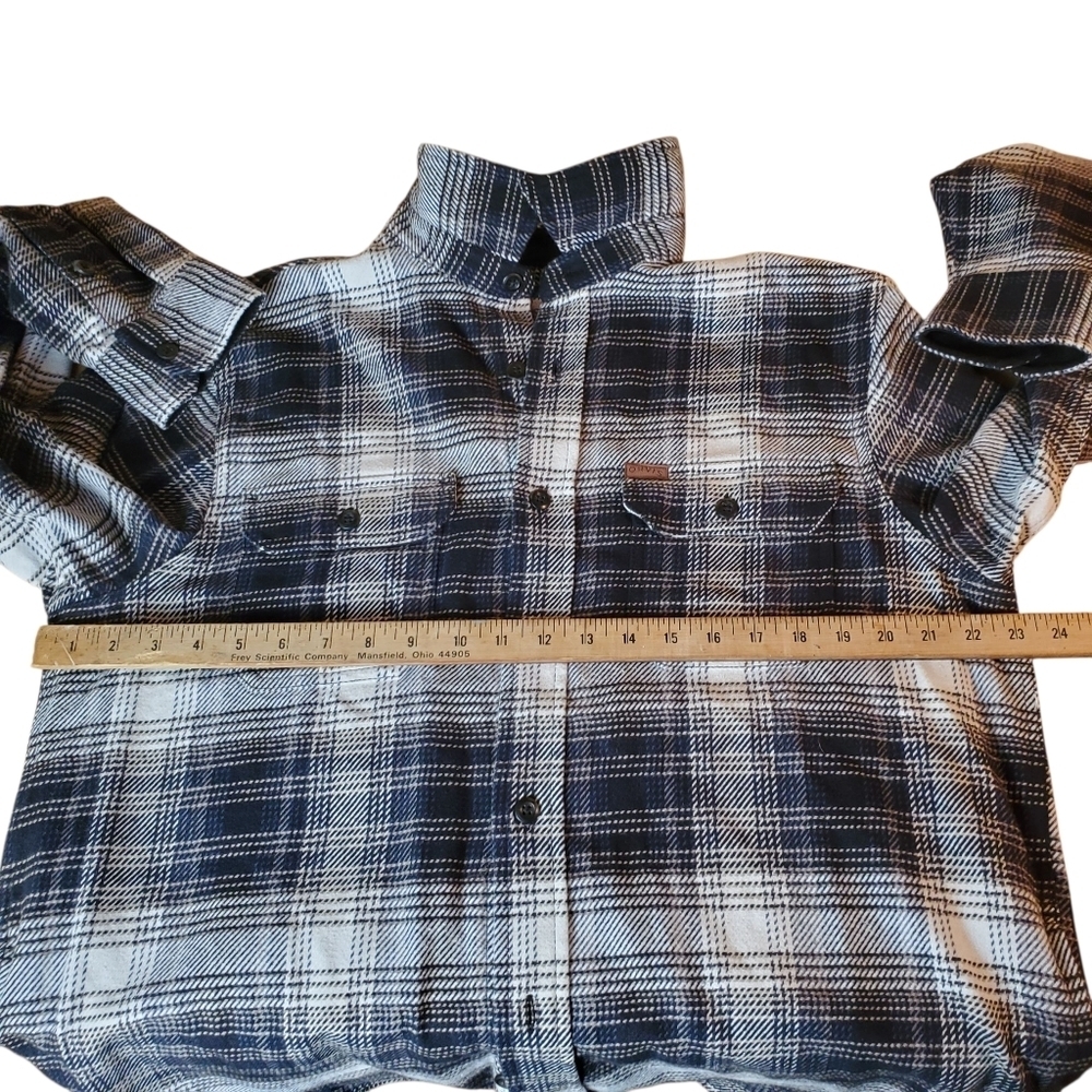 Orvis Men's Black and White Plaid Flannel Shacket. MED.  0158 - Picture 8 of 11